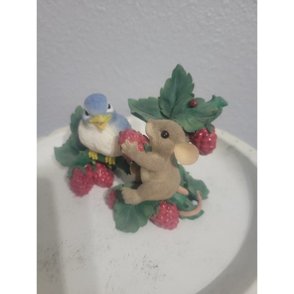 Charming Tails "Friends are there to Share" - Picture 2 of 7